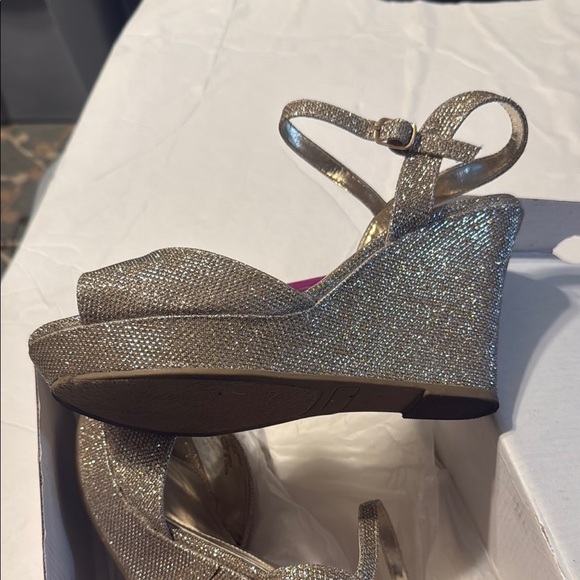 Rampage Gold Wedge Sandals with Ankle Strap - Picture 1 of 4